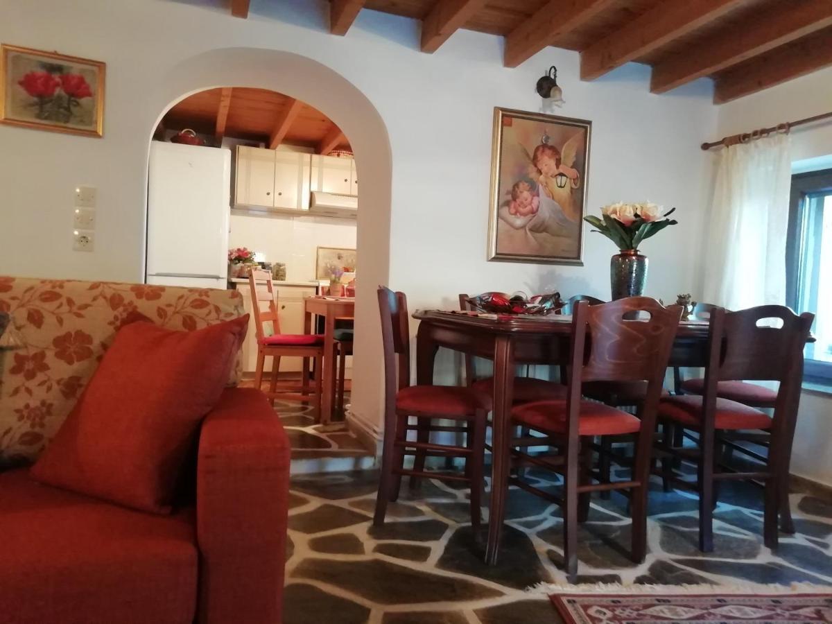Cosy Lake House, Μια Ανάσα Πριν Τη Λίμνη Kalívia Eksteriør bilde