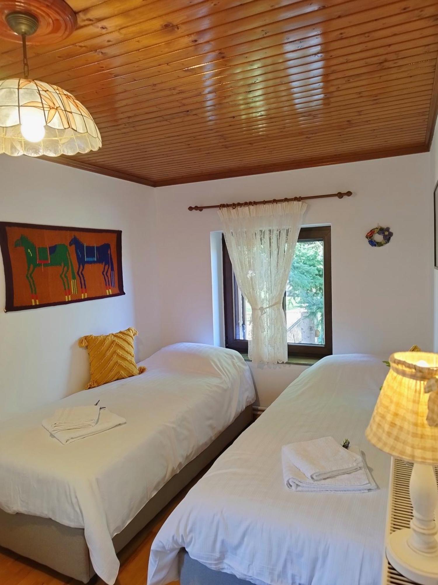 Cosy Lake House, Μια Ανάσα Πριν Τη Λίμνη Kalívia Eksteriør bilde