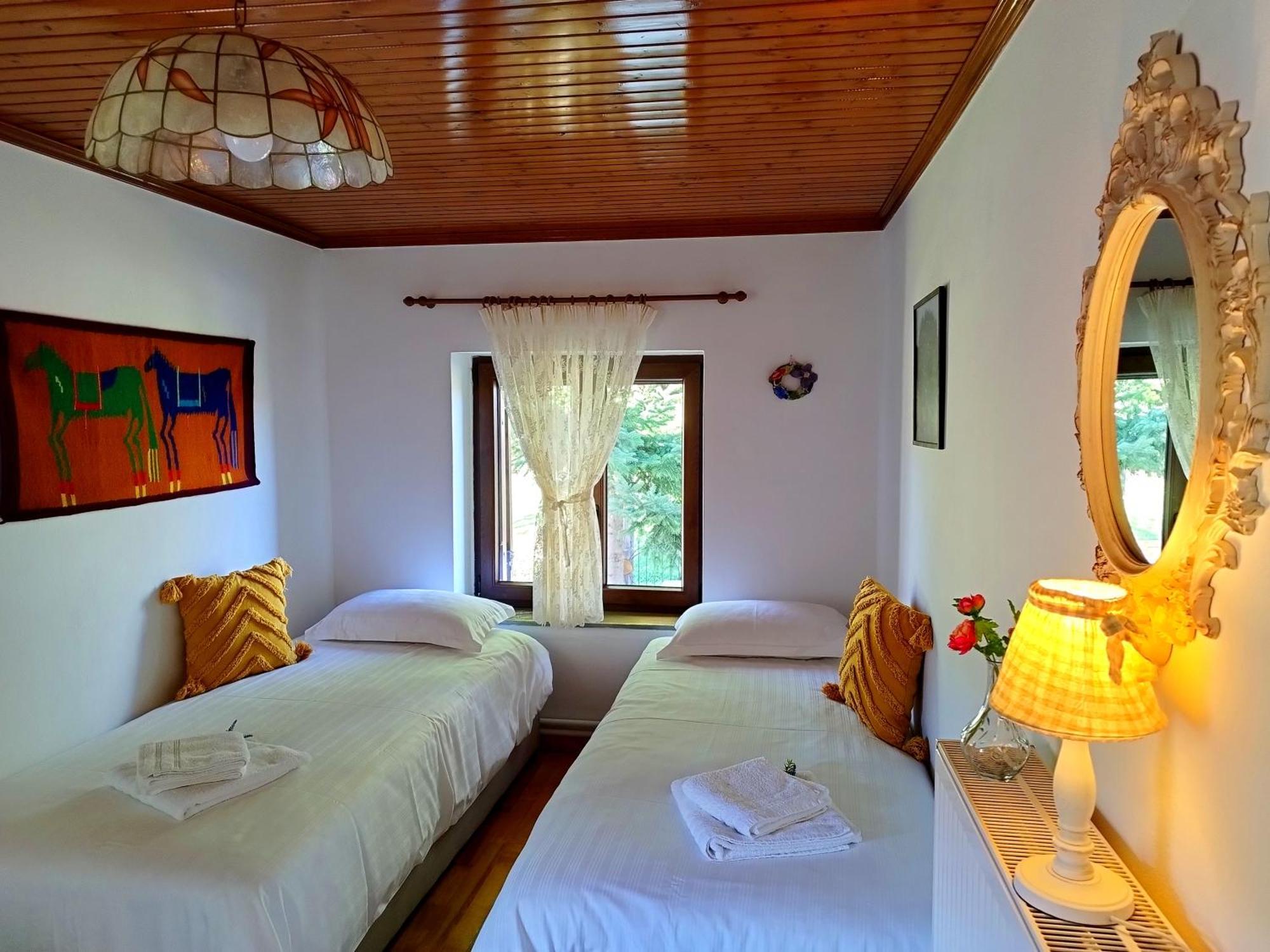 Cosy Lake House, Μια Ανάσα Πριν Τη Λίμνη Kalívia Eksteriør bilde