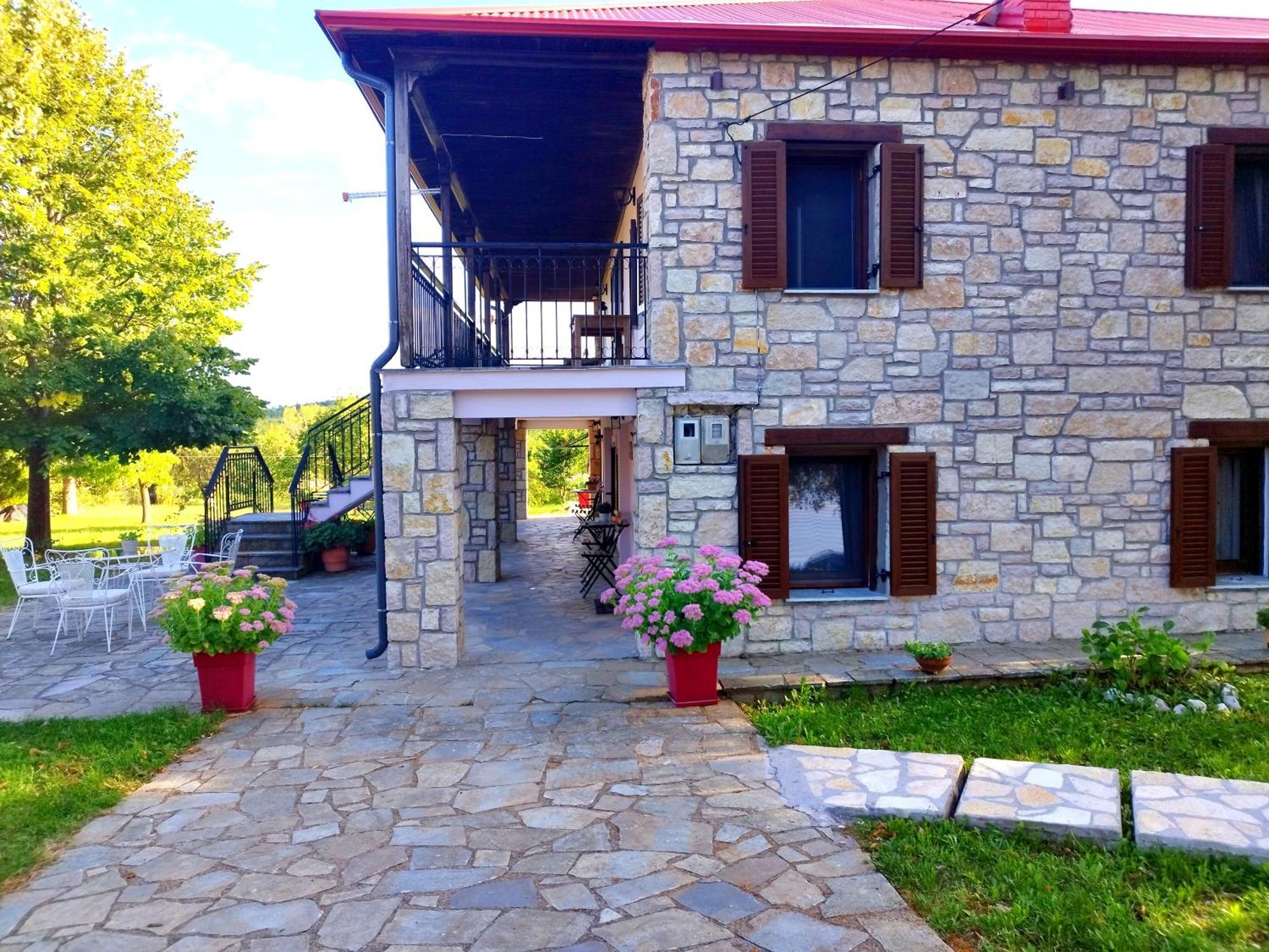 Cosy Lake House, Μια Ανάσα Πριν Τη Λίμνη Kalívia Eksteriør bilde