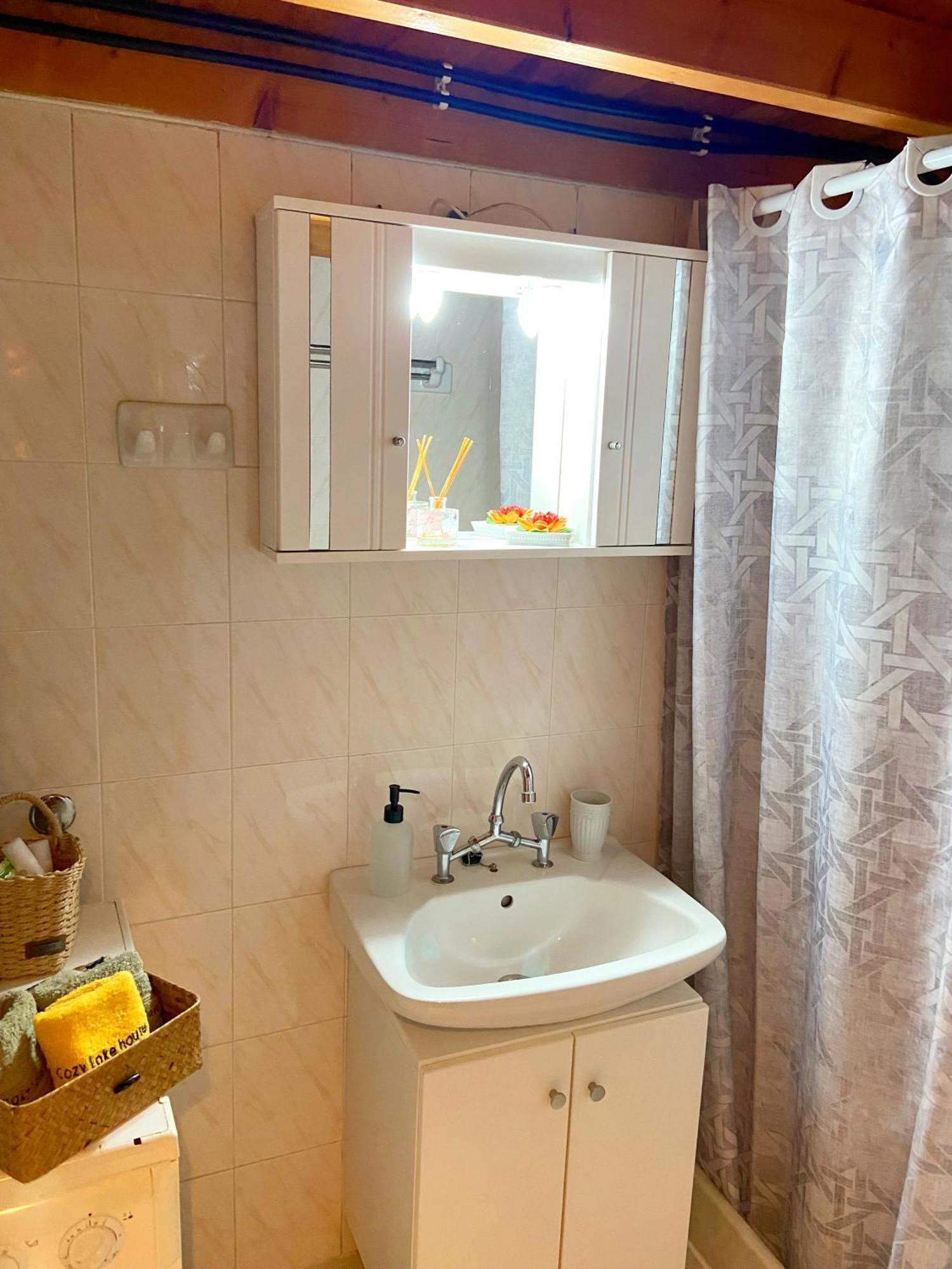 Cosy Lake House, Μια Ανάσα Πριν Τη Λίμνη Kalívia Eksteriør bilde