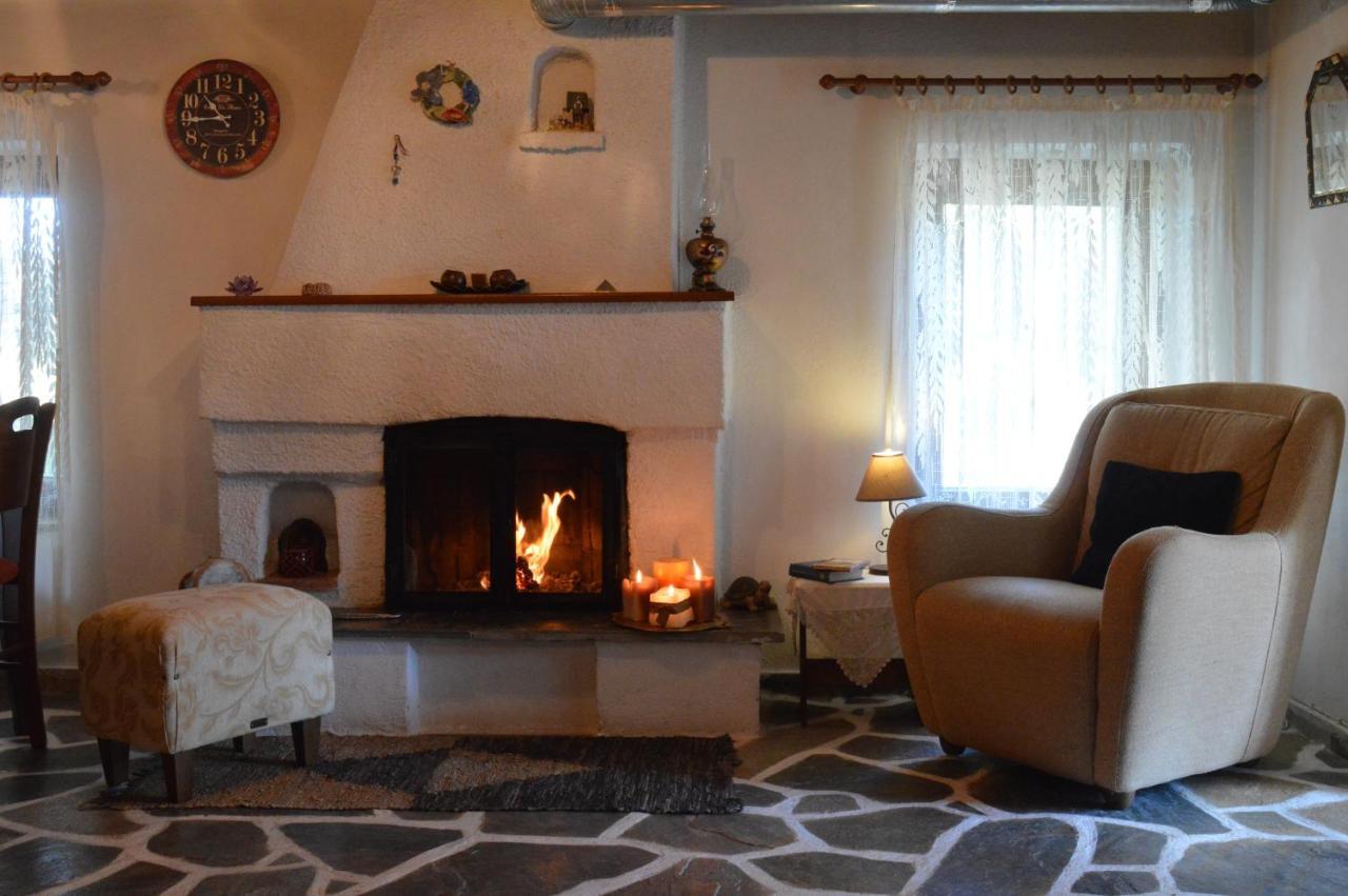 Cosy Lake House, Μια Ανάσα Πριν Τη Λίμνη Kalívia Eksteriør bilde